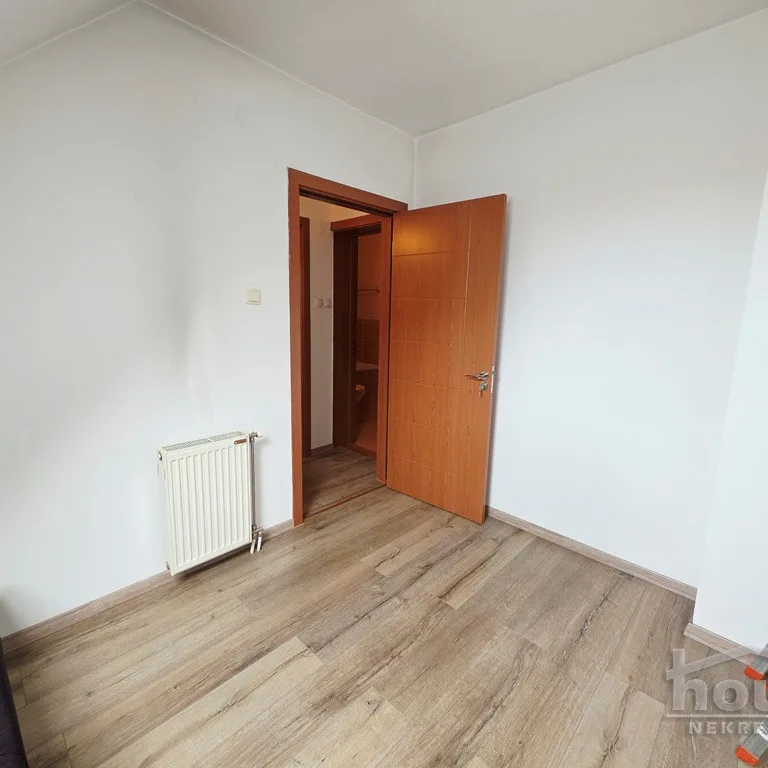 Trosoban stan na prodaju, Nova Detelinara, Novi Sad, 72m², 4. sprat, 187.200 €