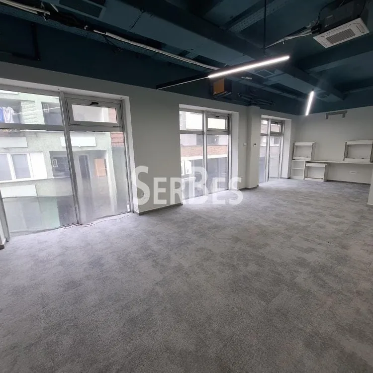 Lokal Izdavanje Novi Sad  131 m2