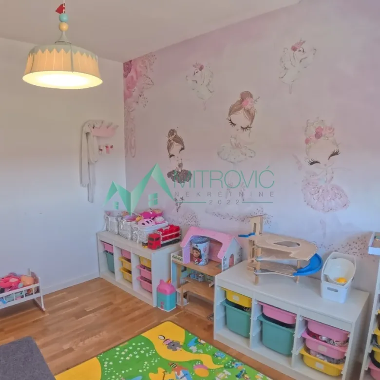 Četvorosoban stan na prodaju, Novo Naselje, Novi Sad, 88m², 386.250 €
