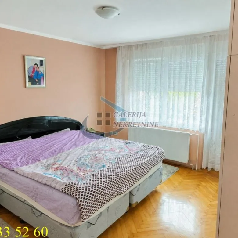 Kuća Prodaja Inđija  190 m2