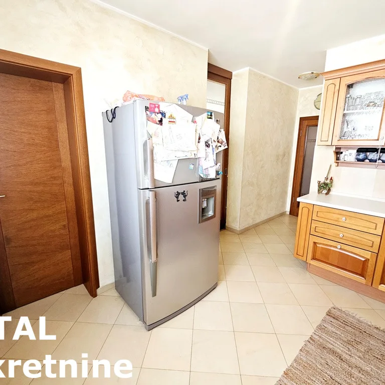 Četvorosoban stan na prodaju, Grbavica, Novi Sad, 115m², 2. sprat, 289.000 €