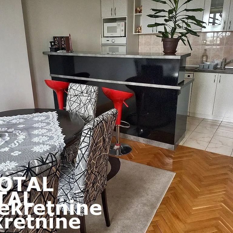 Trosoban stan na prodaju, Bulevar Oslobođenja, Novi Sad, 101m², 288.400 €