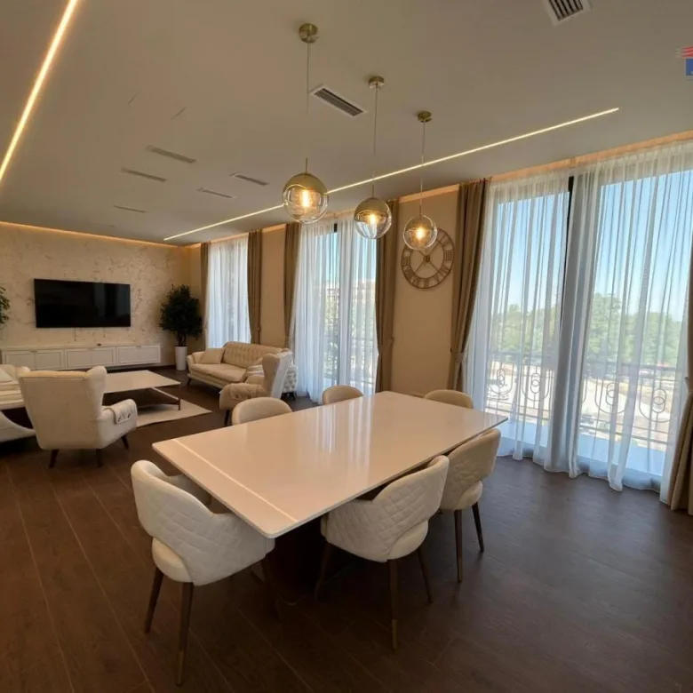 Stan Izdavanje Novi Sad  120 m2