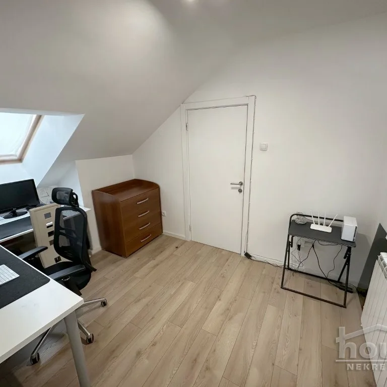 Trosoban stan na prodaju, Centar, Novi Sad, 83m², 4. sprat, 269.000 €