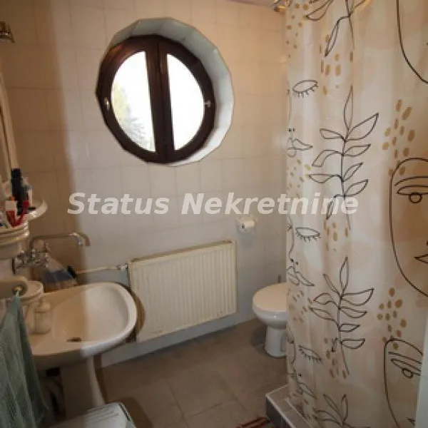 Kuća na prodaju, Čenej, Novi Sad, 330m², 362.000 €