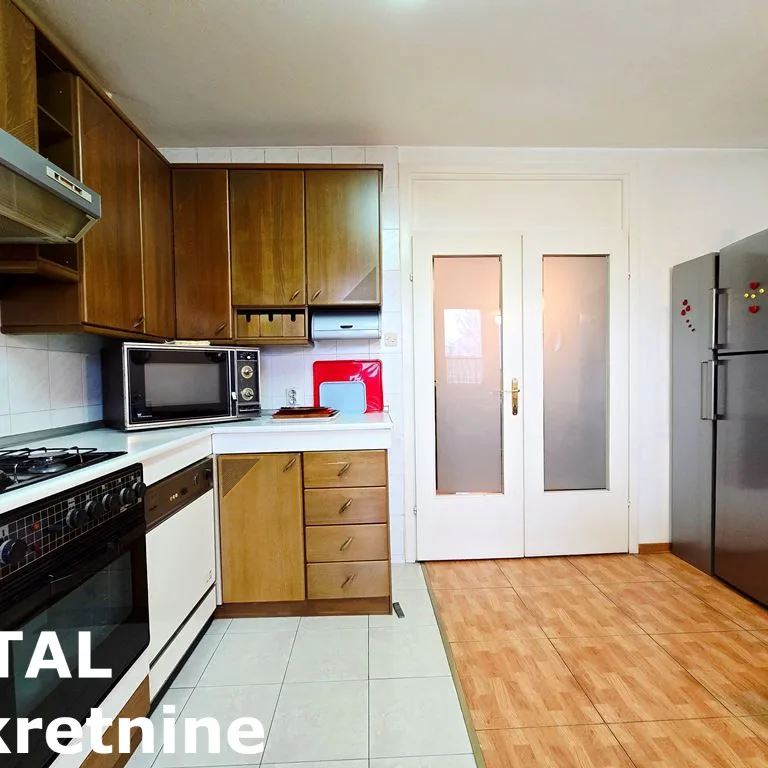 Četvorosoban stan na prodaju, Grbavica, Novi Sad, 141m², 4. sprat, 325.000 €