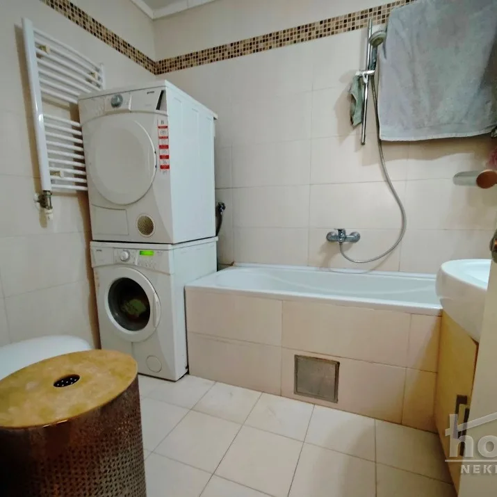 Četvorosoban stan na prodaju, Liman 3, Novi Sad, 105m², 278.100 €