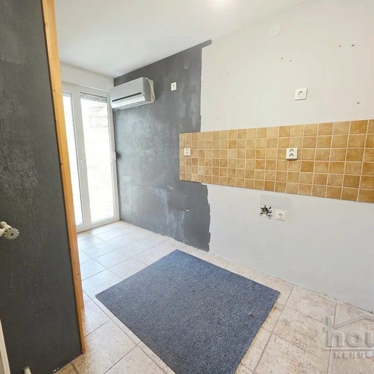 Stan Prodaja Novi Sad  63 m2