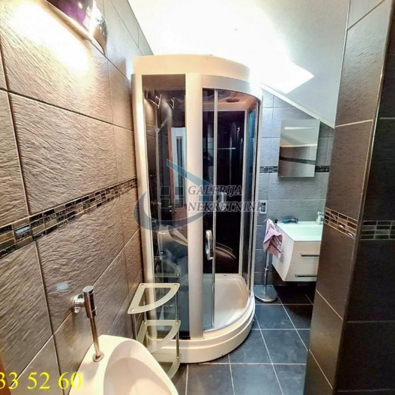 Petosoban stan na prodaju, Veliki Mokri Lug, Beograd, 96m², 249.000 €