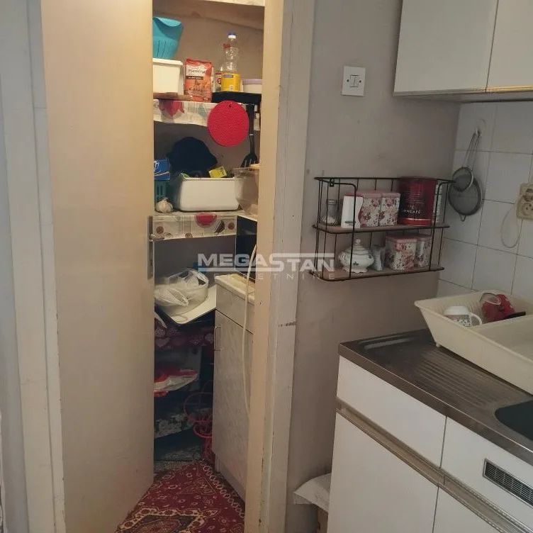 Trosoban stan na prodaju, Padinska Skela, Beograd, 70m², 69.000 €