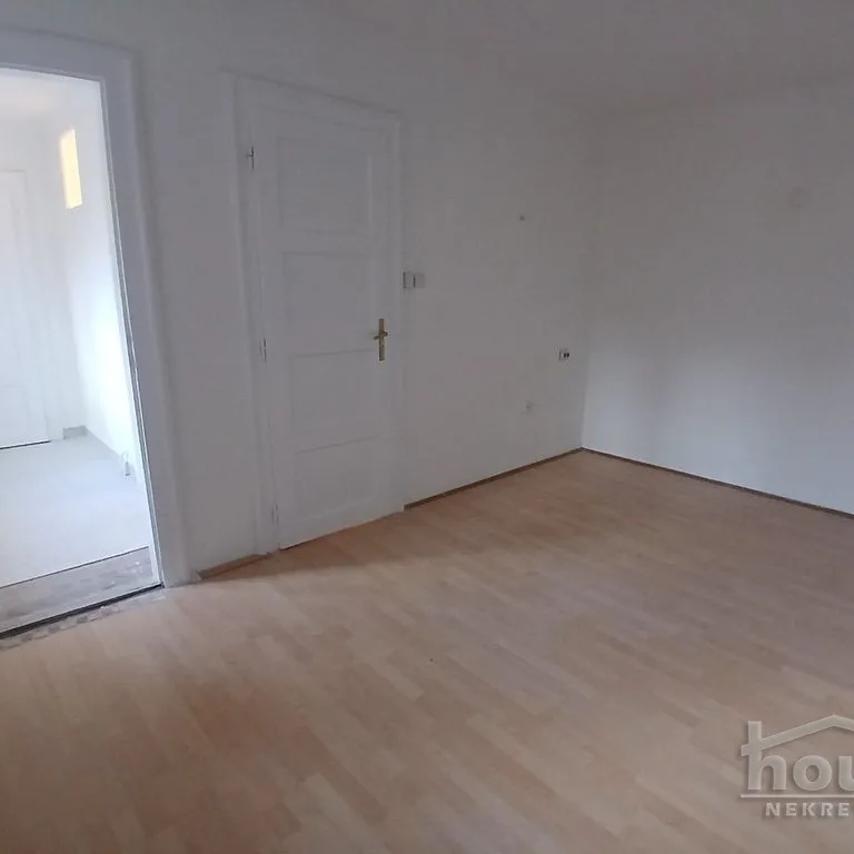 Trosoban stan na prodaju, Centar, Novi Sad, 77m², 2. sprat, 215.600 €