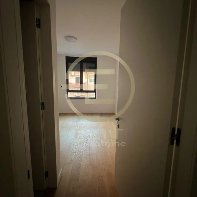 Lokal Izdavanje Novi Sad  112 m2