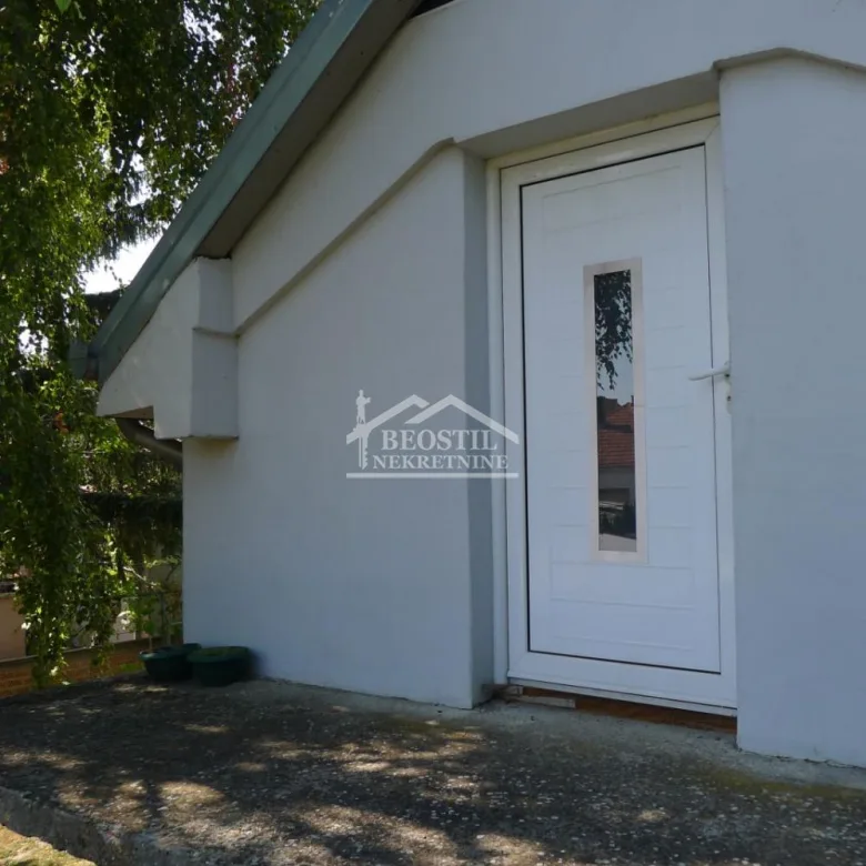 Kuća Prodaja Beograd Batajnica 240 m2