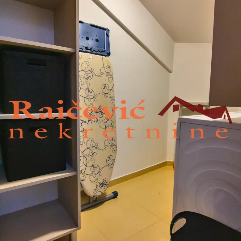 Petosoban stan za izdavanje, Hram Svetog Save, Beograd, 189m², 2.500 €/mes