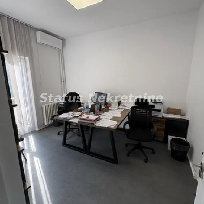 Lokal Izdavanje Novi Sad  120 m2