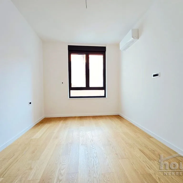 Lokal Izdavanje Novi Sad  112 m2