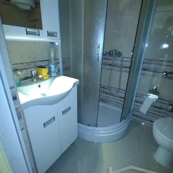 Lokal za izdavanje, Kać, Novi Sad, 370m², 2.000 €/mes