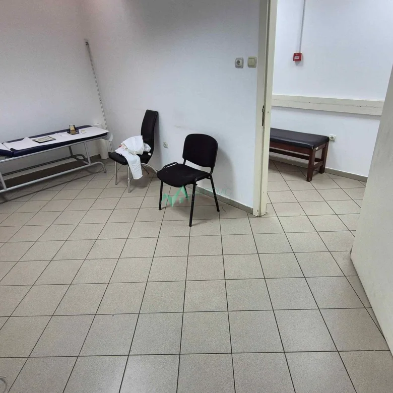 Lokal Prodaja Novi Sad  372 m2