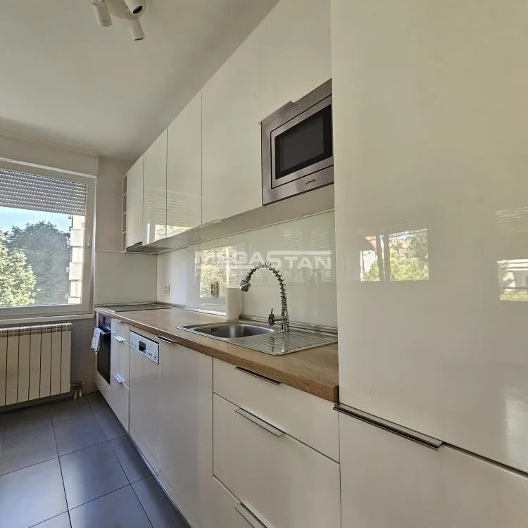 Stan Prodaja Beograd Lekino Brdo 81 m2