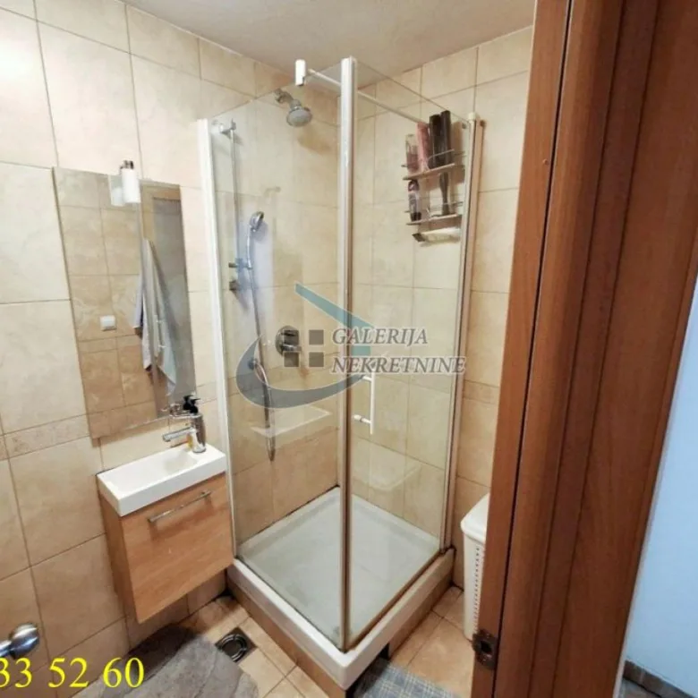 Petosoban stan na prodaju, Veliki Mokri Lug, Beograd, 96m², 249.000 €