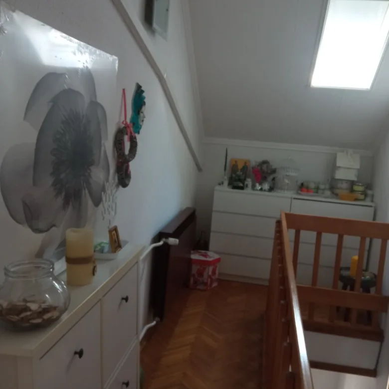 Kuća Izdavanje Sremski Karlovci  166 m2
