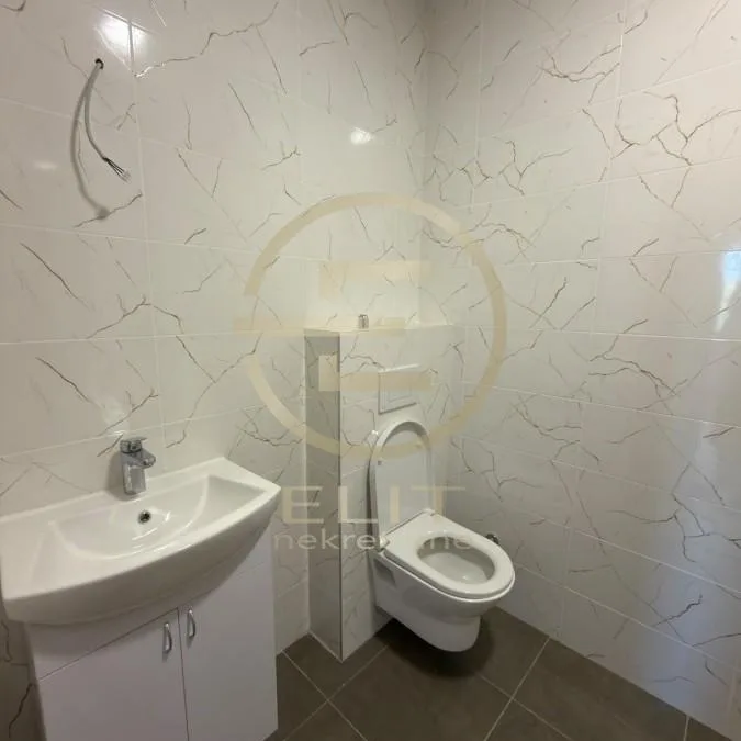 Četvorosoban stan na prodaju, Mišeluk, Novi Sad, 78m², 145.000 €
