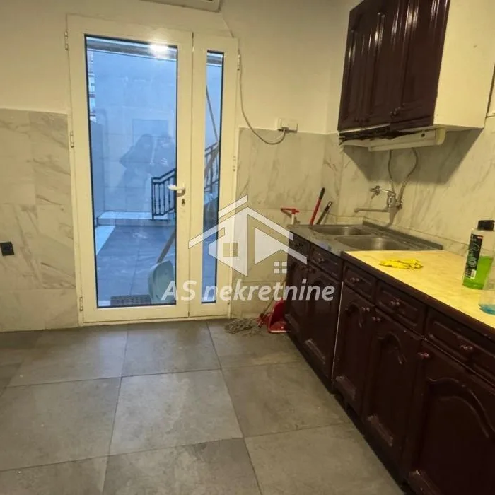 Kuća Izdavanje Beograd Donji Grad 250 m2