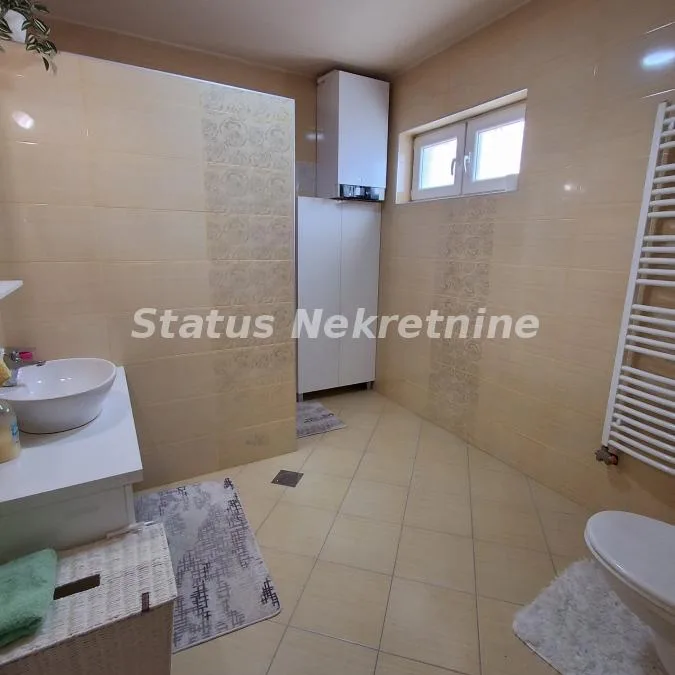 Kuća za izdavanje, Sremska Kamenica, Novi Sad, 157m², 1.600 €/mes
