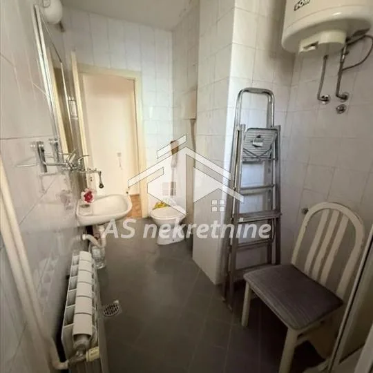Dvosoban stan za izdavanje, Pravni Fakultet – Vračar, Beograd, 80m², 900 €/mes