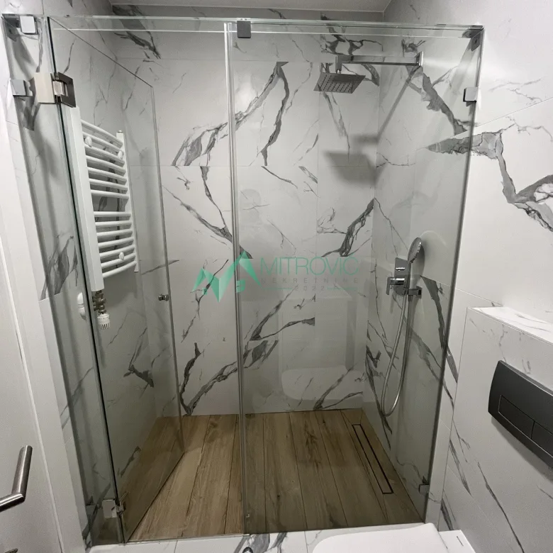 Jednoiposoban stan na prodaju, Rotkvarija, Novi Sad, 42m², 900 €
