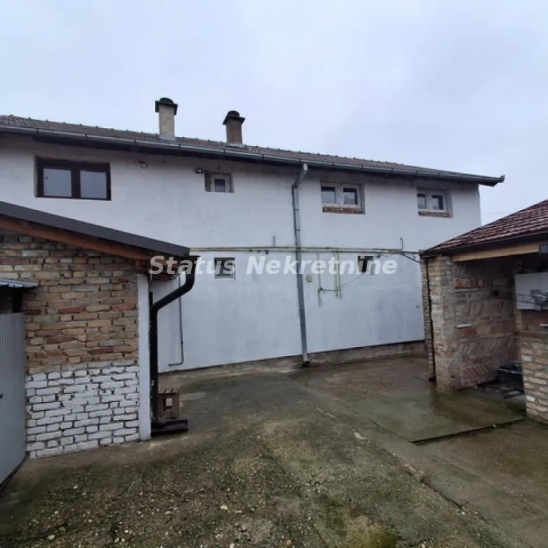 Kuća na prodaju, Futog, Novi Sad, 180m², 216.300 €