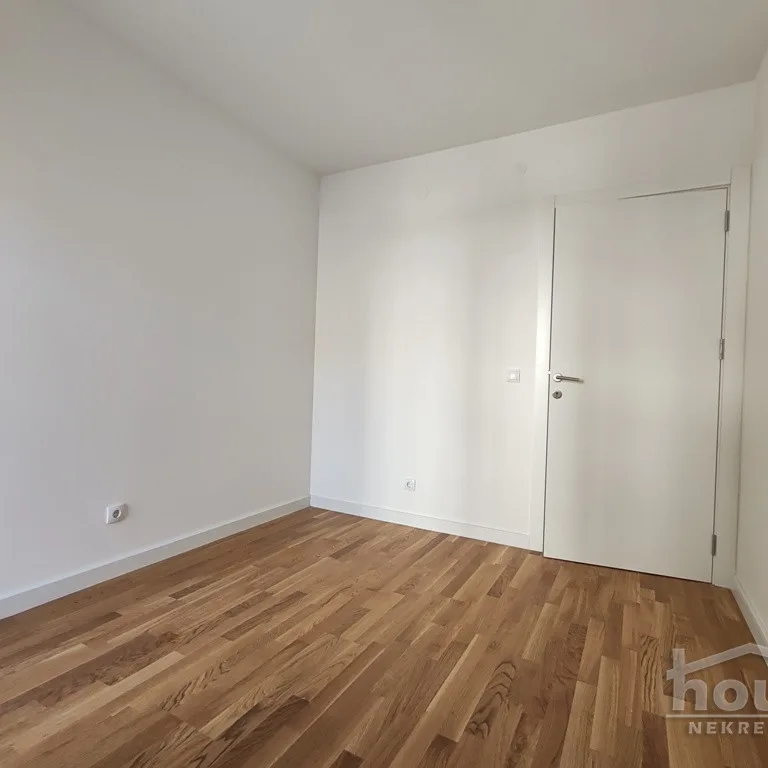 Trosoban stan na prodaju, Centar, Novi Sad, 63m², 1. sprat, 201.600 €
