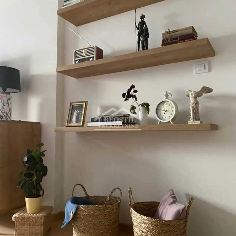 Stan Izdavanje Beograd Cvetkova Pijaca 62 m2