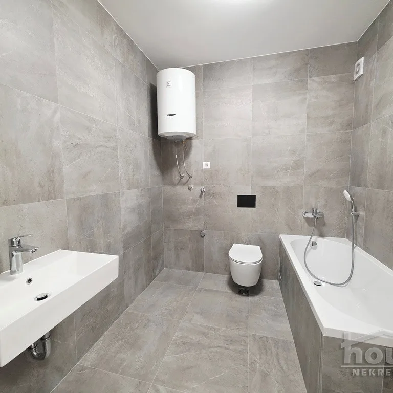 Stan Prodaja Novi Sad  79 m2