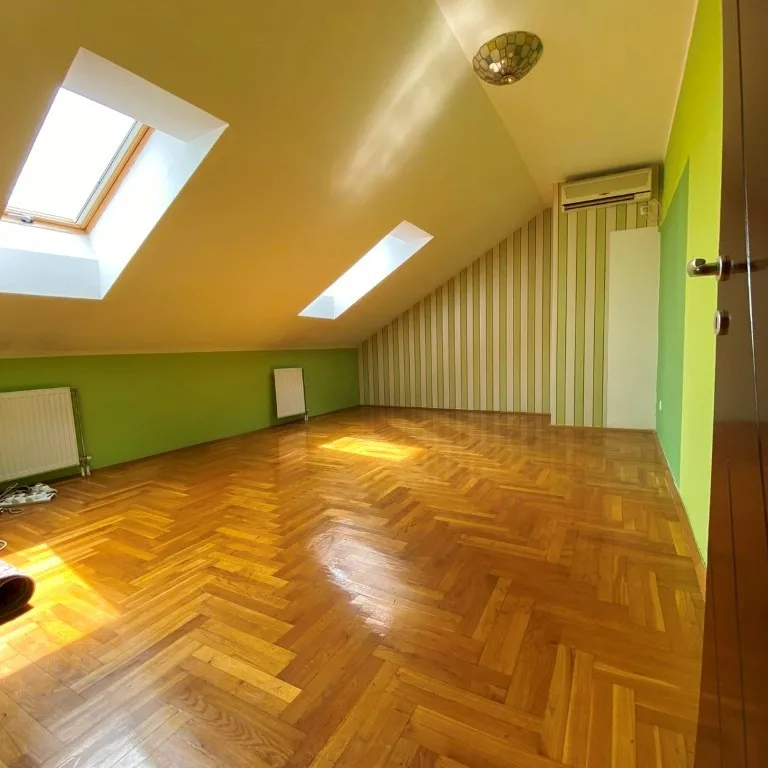 Trosoban stan na prodaju, Sajmište, Novi Sad, 100m², 240.000 €