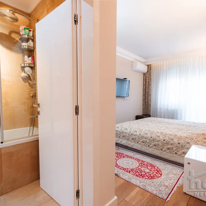 Višesoban stan na prodaju, Bulevar Oslobođenja, Novi Sad, 213m², 3. sprat, 617.700 €
