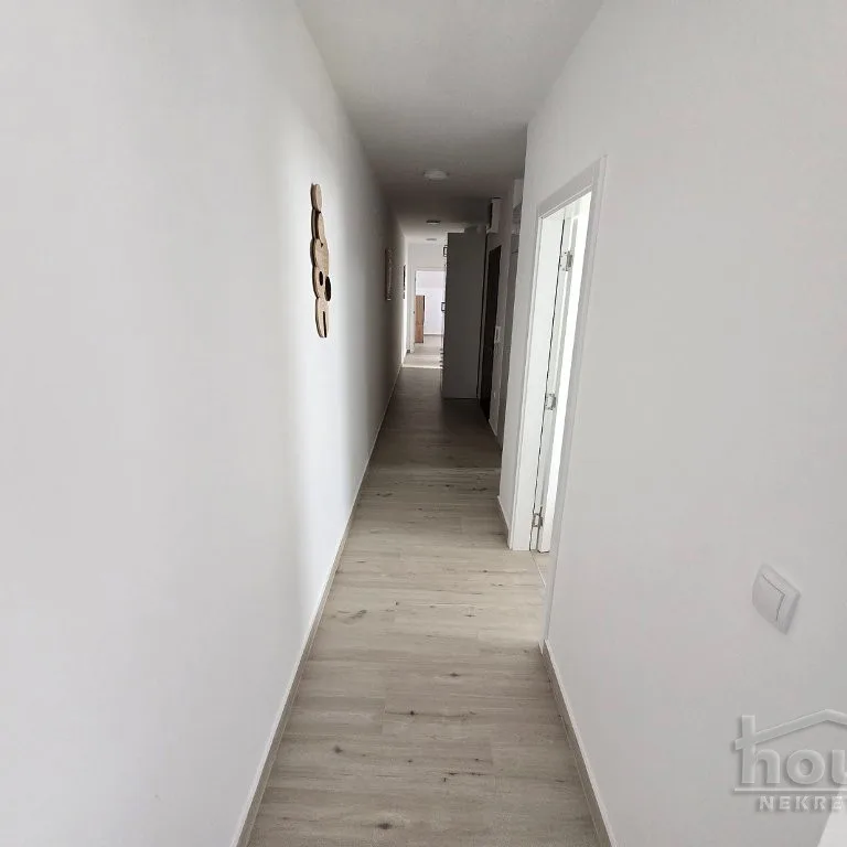 Četvoroiposoban stan na prodaju, Adice, Novi Sad, 88m², 2. sprat, 199.000 €