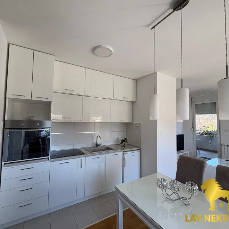 Jednosoban stan za izdavanje, Futoška, Novi Sad, 35m², 450 €/mes