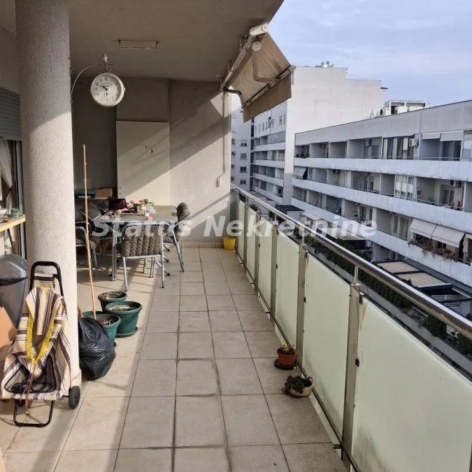 Stan Prodaja Novi Sad  148 m2