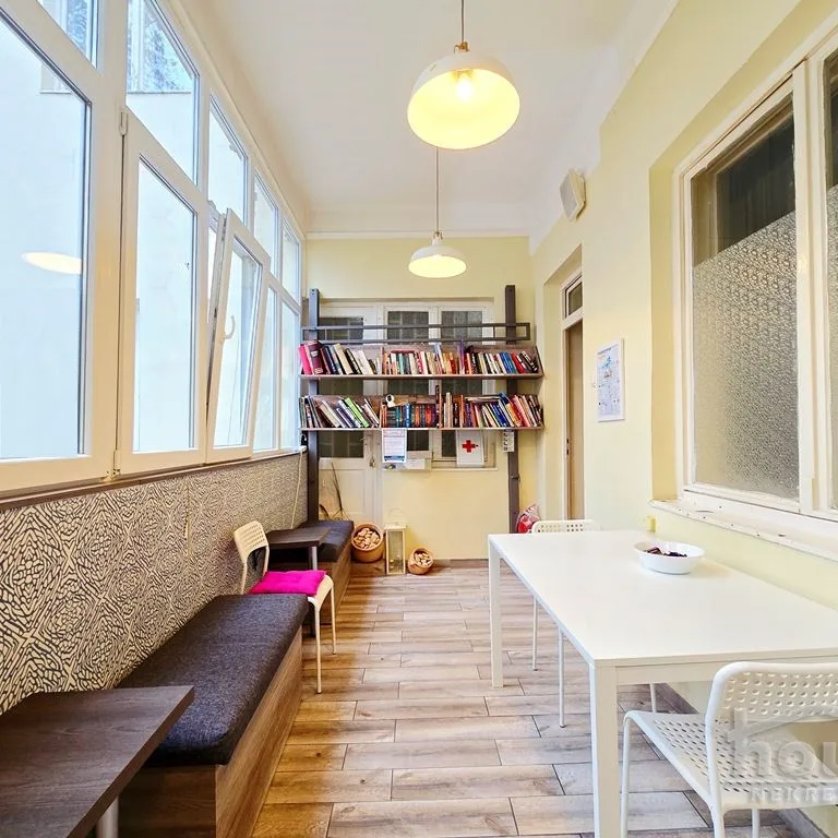 Petosoban stan na prodaju, Centar, Novi Sad, 155m², 1. sprat, 450.000 €
