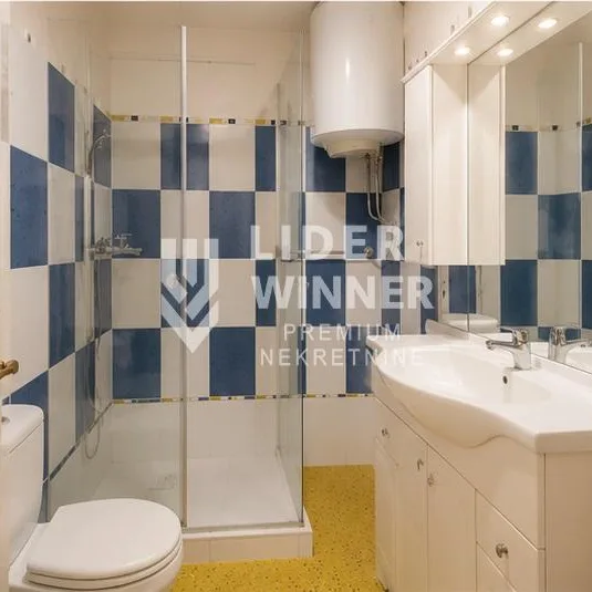 Četvorosoban stan na prodaju, Vukov Spomenik, Beograd, 110m², 460.000 €