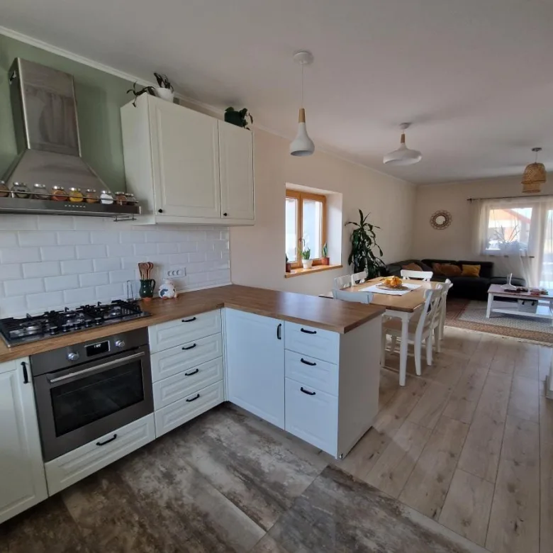 Kuća Prodaja Temerin  230 m2