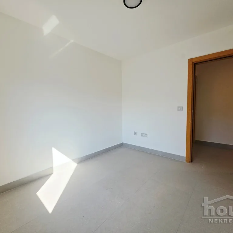 Stan Prodaja Novi Sad  81 m2