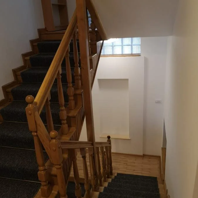 Kuća za izdavanje, Lekino Brdo, Beograd, 260m², 1.800 €/mes