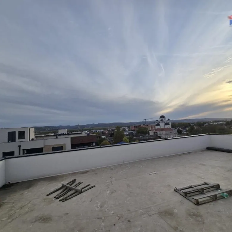 Petosoban stan na prodaju, Telep, Novi Sad, 221m², 648.900 €