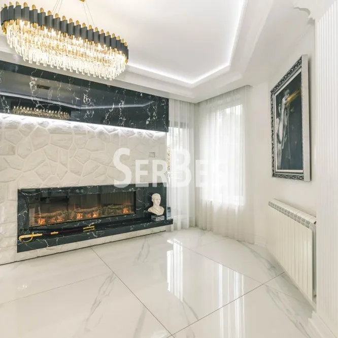 Višesoban stan za izdavanje, Socijalno, Novi Sad, 341m², 8.500 €/mes
