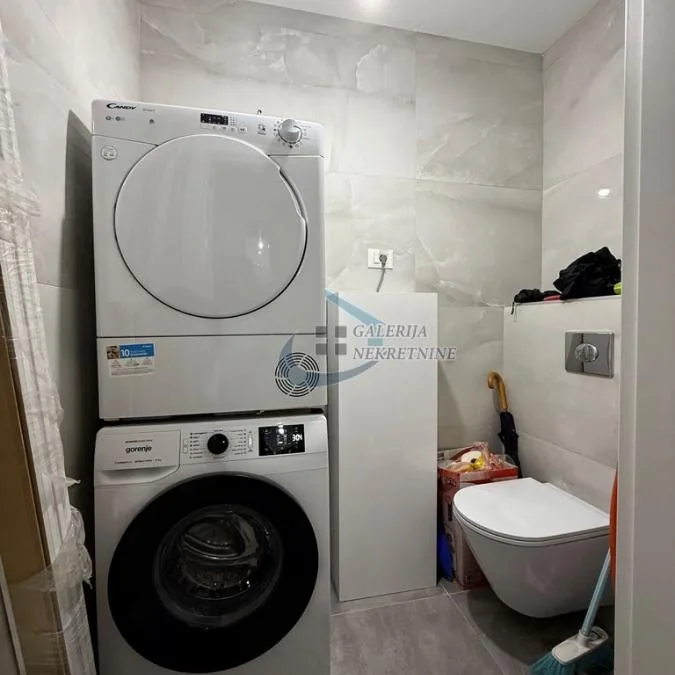 Trosoban stan na prodaju, Đeram Pijaca, Beograd, 70m², 420.000 €