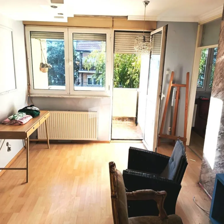Lokal Izdavanje Beograd Bele Vode 85 m2