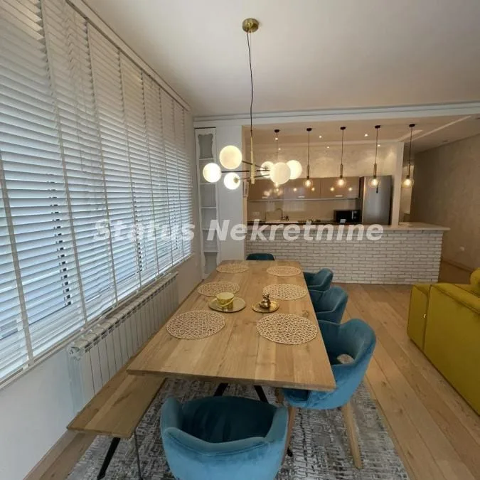 Stan Izdavanje Novi Sad  105 m2