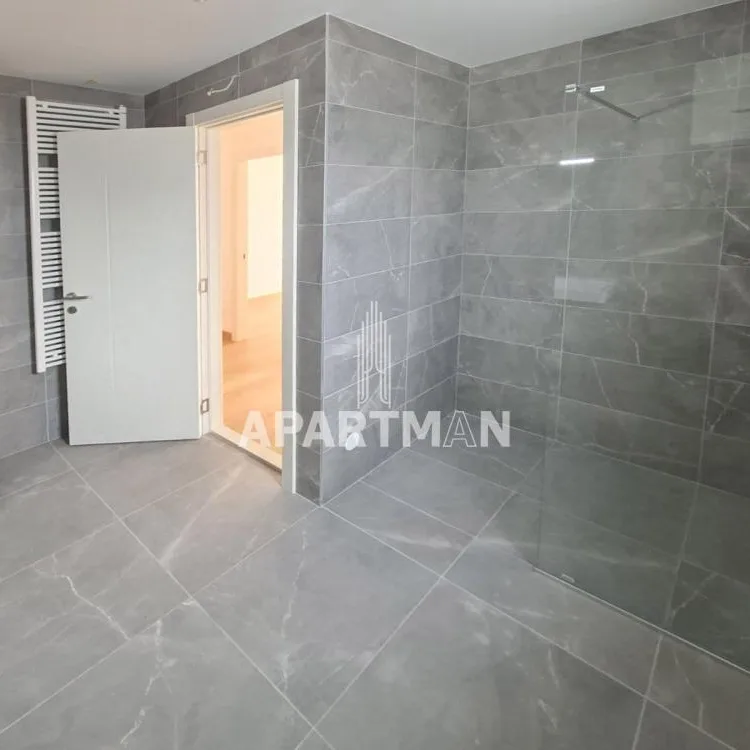 Četvorosoban stan na prodaju, Blok 65, Beograd, 106m², 465.000 €